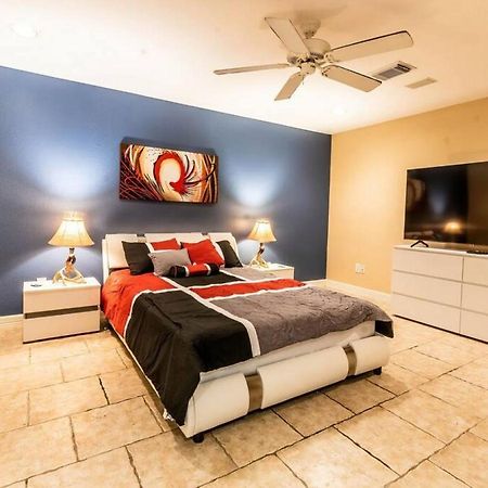 Huge 6 Bedroom With Pool, Spa, 85 Inch Tv, Game Room Houston Extérieur photo