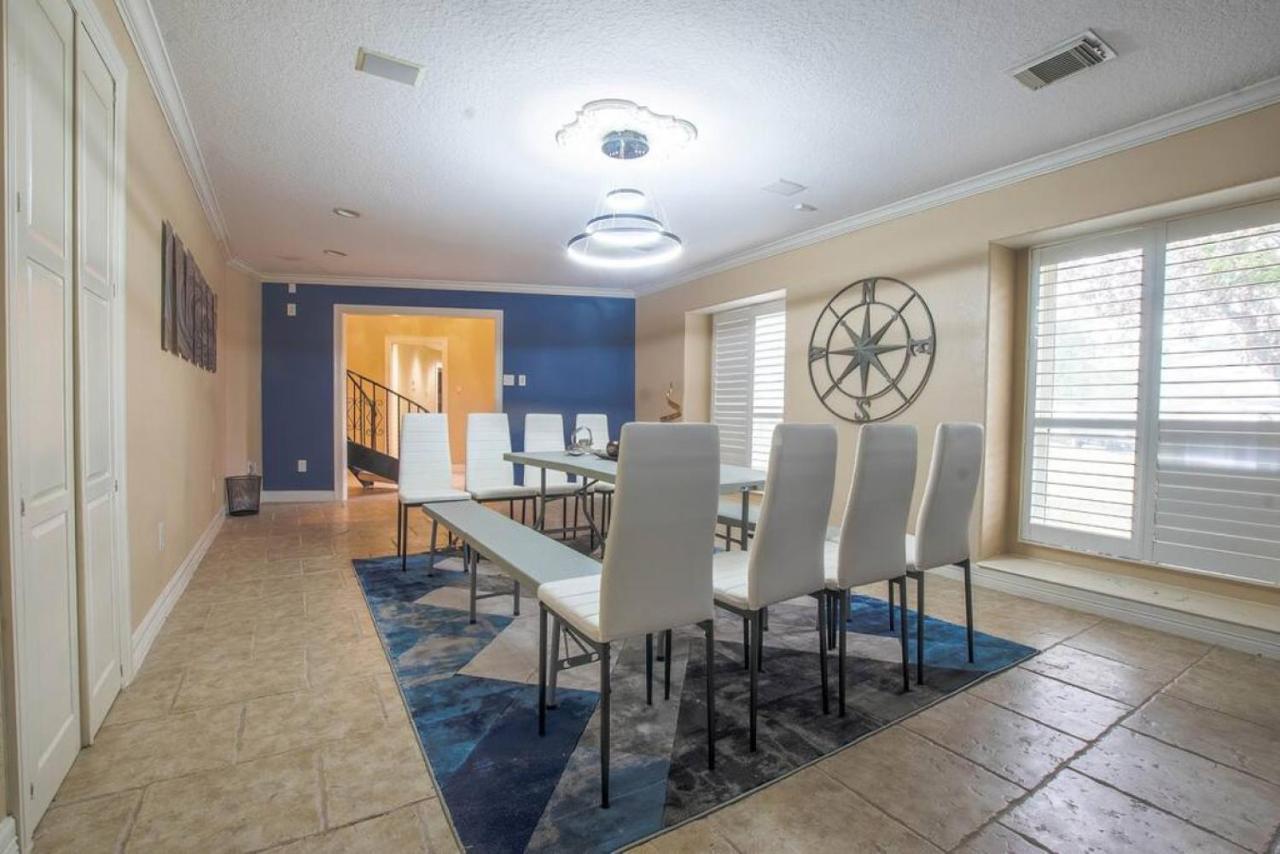 Huge 6 Bedroom With Pool, Spa, 85 Inch Tv, Game Room Houston Extérieur photo
