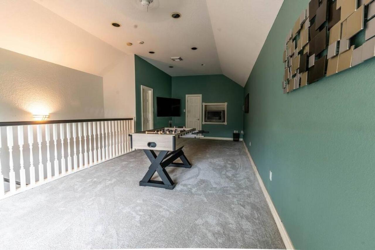 Huge 6 Bedroom With Pool, Spa, 85 Inch Tv, Game Room Houston Extérieur photo