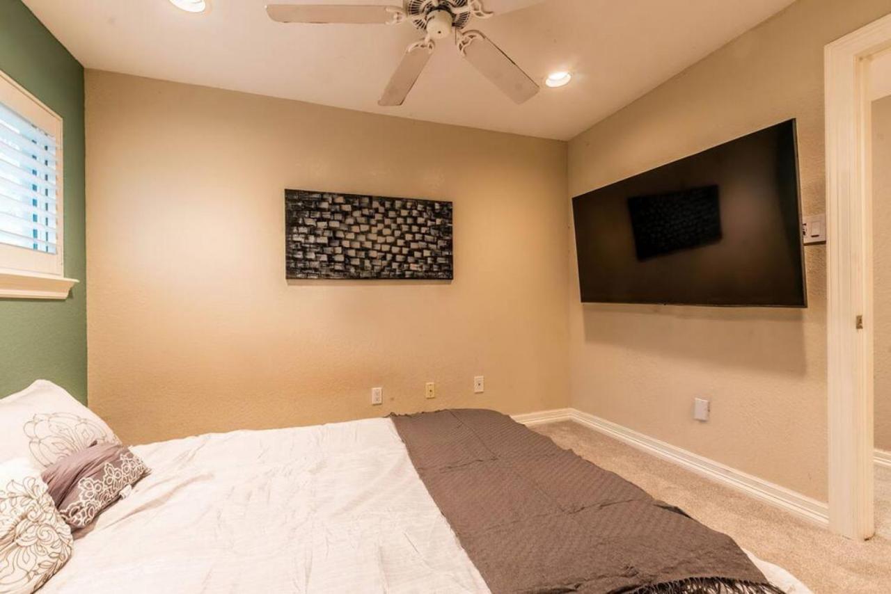 Huge 6 Bedroom With Pool, Spa, 85 Inch Tv, Game Room Houston Extérieur photo