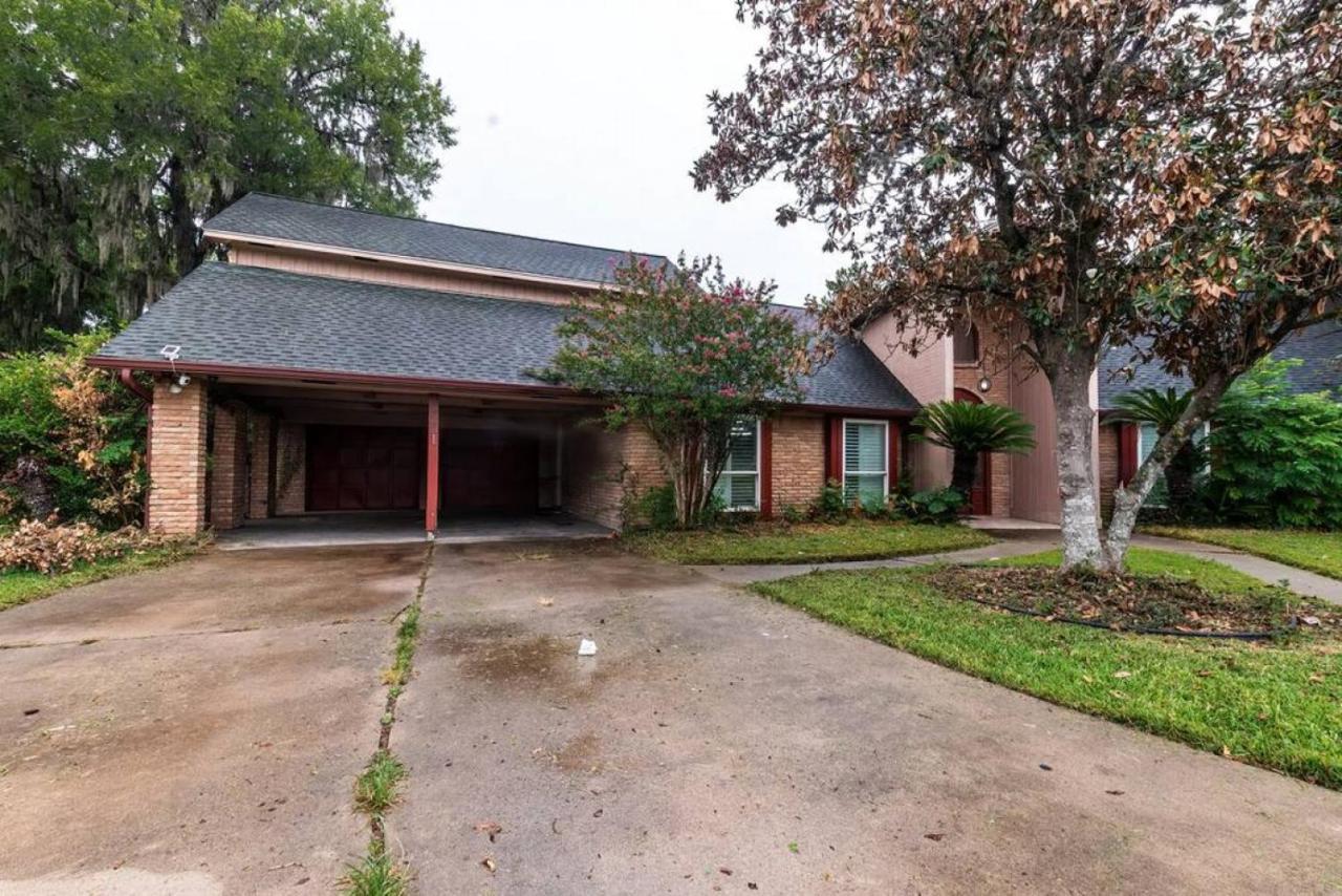 Huge 6 Bedroom With Pool, Spa, 85 Inch Tv, Game Room Houston Extérieur photo