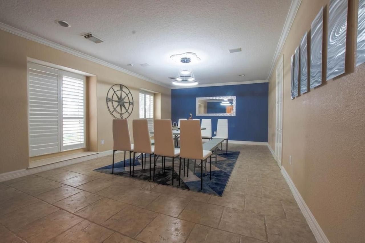 Huge 6 Bedroom With Pool, Spa, 85 Inch Tv, Game Room Houston Extérieur photo