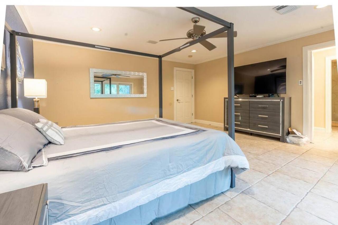 Huge 6 Bedroom With Pool, Spa, 85 Inch Tv, Game Room Houston Extérieur photo