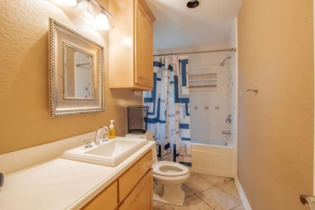 Huge 6 Bedroom With Pool, Spa, 85 Inch Tv, Game Room Houston Extérieur photo