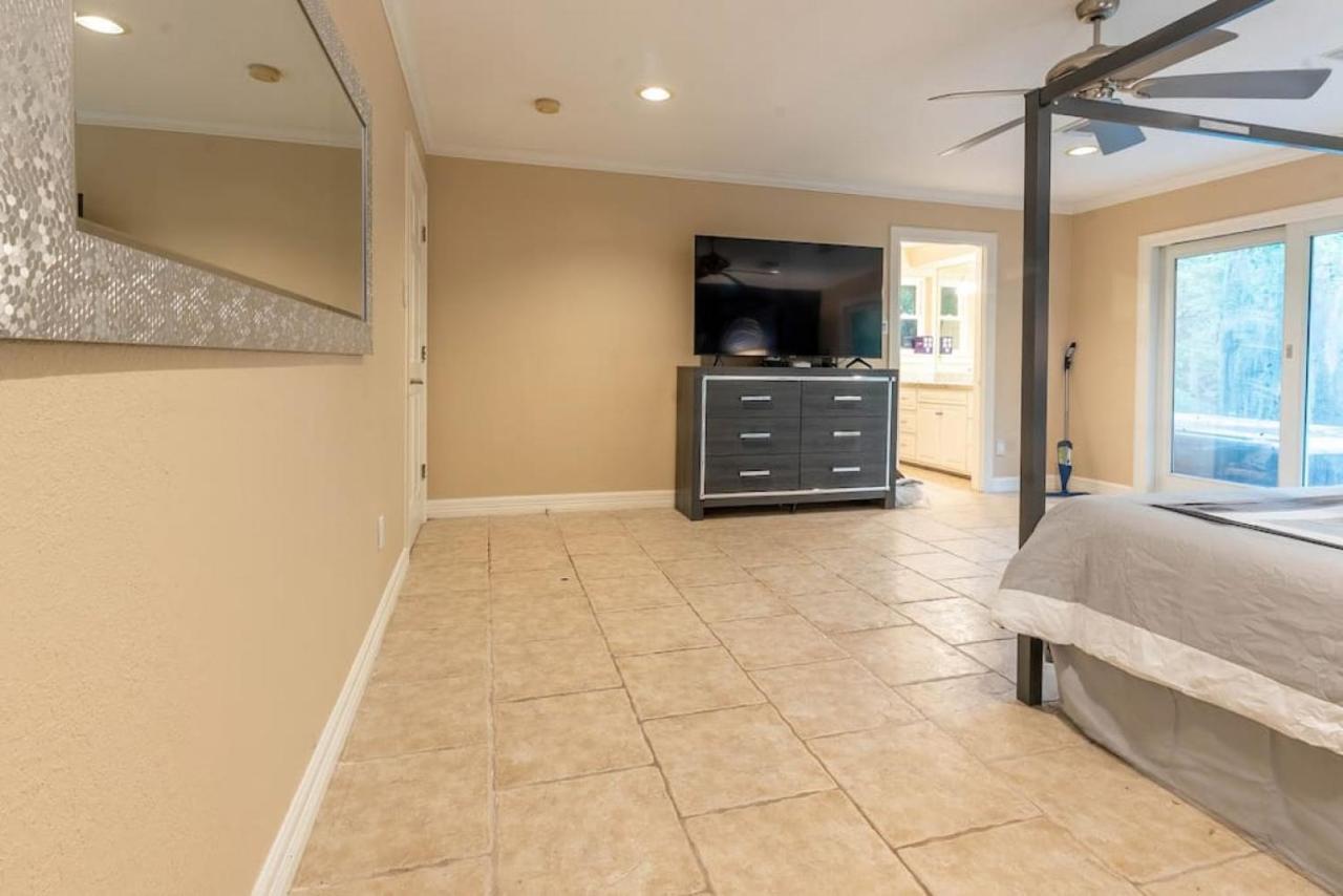 Huge 6 Bedroom With Pool, Spa, 85 Inch Tv, Game Room Houston Extérieur photo